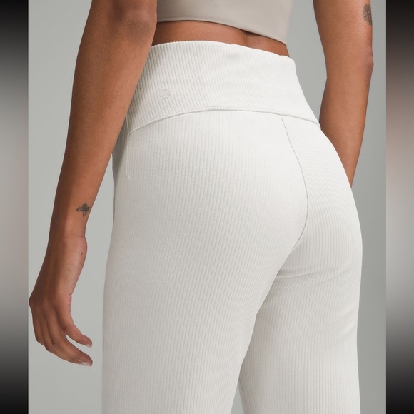 Lululemon Bone Ribbed Softstreme Flared Pant Regular - Picture 4 of 8
